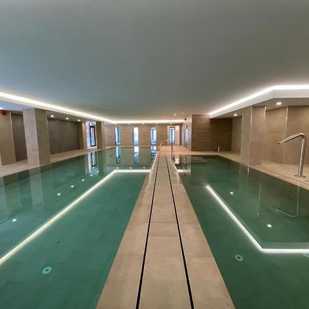 Modern Apartment With Spa And Pool Gibraltar Eksteriør billede