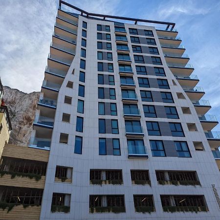 Modern Apartment With Spa And Pool Gibraltar Eksteriør billede