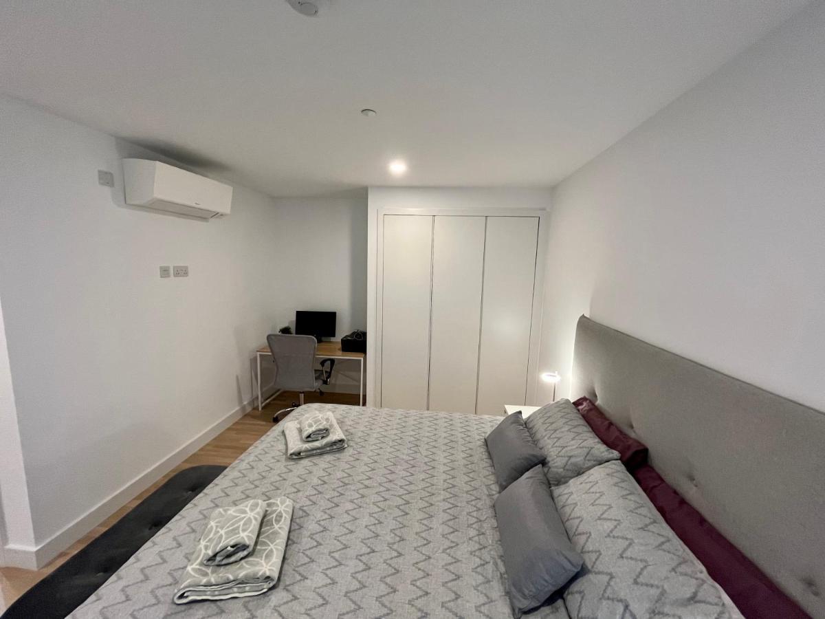 Modern Apartment With Spa And Pool Gibraltar Eksteriør billede