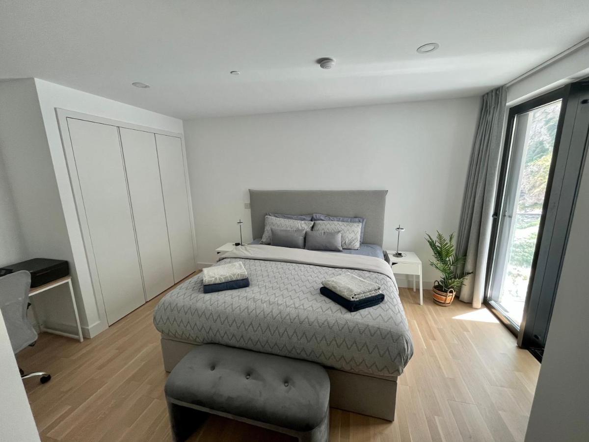 Modern Apartment With Spa And Pool Gibraltar Eksteriør billede